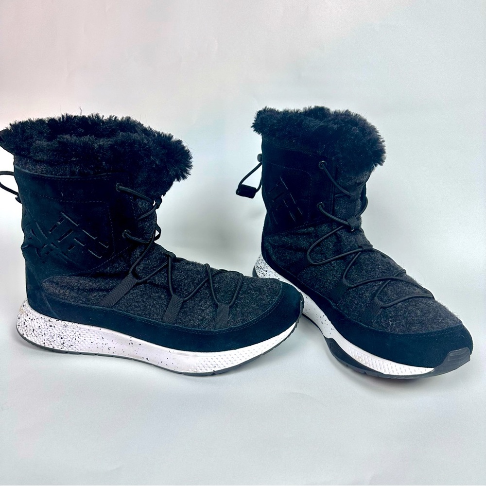 Sperry Sea Submariner Woman’s Snow Boots Women's Size 9 Fur